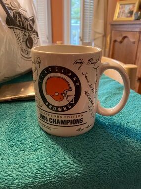 Cleveland Browns Collectora Wdition 1986 mug